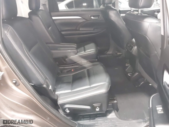 2019 Toyota Highlander SE with VIN 5TDJZRFH5KS973127, listed as a IAAI auction lot 41566877 with 63,557 mi miles. Bid and sale history available at carsss.com. Image 8.
