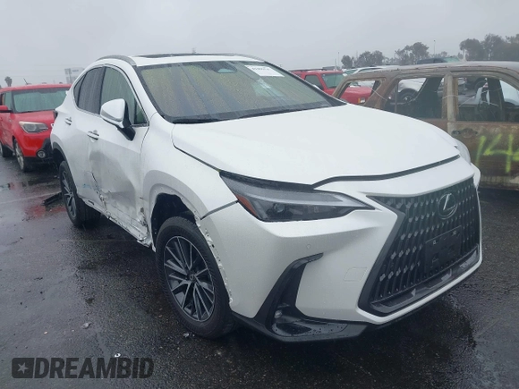 2024 Lexus NX 350h Premium z VIN JTJGKCEZ4R5013106, wystawiony jako IAAI lot #41499547 z przebiegiem 13 651 mil mil oraz . Historia ofert i sprzedaży dostępna na DreamBid. Obrazek 1.