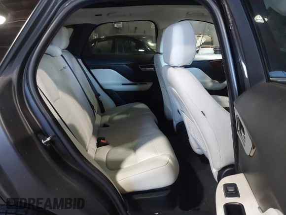 2020 Jaguar F-Pace 25t Prestige z VIN SADCK2FX0LA646522, wystawiony jako IAAI lot #41466101 z przebiegiem 44 180 mil mil oraz . Historia ofert i sprzedaży dostępna na DreamBid. Obrazek 8.