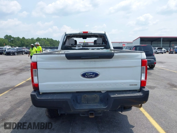 2017 Ford F-250 XLT с VIN 1FT7X2B62HEE58337, выставлен на аукционе IAAI как лот 42553732 с пробегом 136 291 миль миль и . История ставок и продаж доступна на DreamBid. Изображение 16.