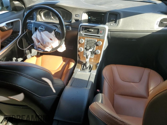 2015 Volvo S60 T5 Platinum with VIN YV1612TM8F1357277, listed as a Copart auction lot 74011524 with 142,092 mi miles and Non Repairable. Bid and sale history available at carsss.com. Image 8.