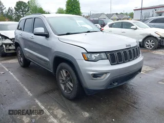 2016 Jeep Grand Cherokee Laredo z VIN 1C4RJEAG3GC346064, wystawiony jako IAAI lot #41979172 z przebiegiem 121 063 mil mil oraz . Historia ofert i sprzedaży dostępna na DreamBid. Obrazek 1.