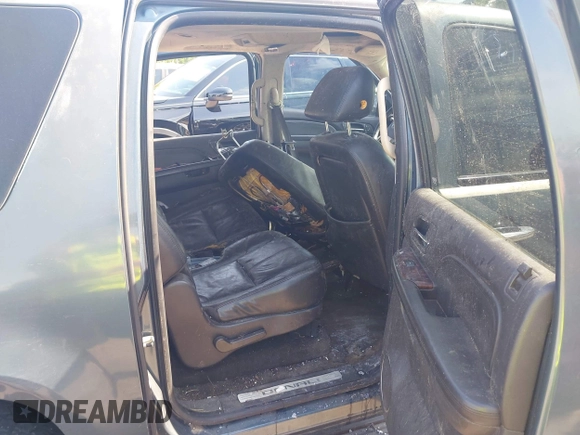 2007 GMC Yukon XL with VIN 1GKFK66867J172479, listed as a IAAI auction lot 42393131 with 232,160 mi miles and . Bid and sale history available at DreamBid. Image 8.