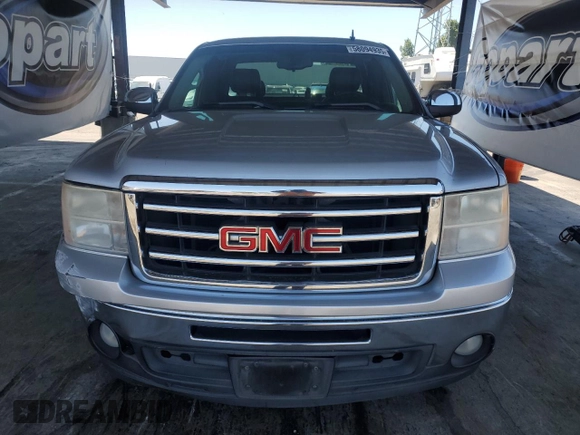2013 GMC Sierra 1500 SLE z VIN 1GTR1VE01DZ263612, wystawiony jako Copart lot #58094935 z przebiegiem 342 269 mil mil oraz Szkoda całkowita • Salvage title. Historia ofert i sprzedaży dostępna na DreamBid. Obrazek 5.