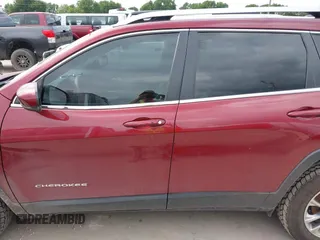 2021 Jeep Cherokee Altitude z VIN 1C4PJLLB0MD155026, wystawiony jako IAAI lot #42204298 z przebiegiem 63 491 mil mil oraz . Historia ofert i sprzedaży dostępna na DreamBid. Obrazek 14.
