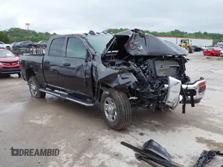 2024 Ram 2500 Tradesman с VIN 3C6UR5CJ8RG181826, выставлен на аукционе IAAI как лот 42096333 с пробегом 12 510 миль миль и . История ставок и продаж доступна на DreamBid. Изображение 1.