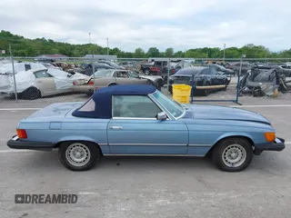 1985 Mercedes-Benz 380 z VIN WDBBA45C7FA020232, wystawiony jako IAAI lot #42206469 z przebiegiem 139 733 mil mil oraz . Historia ofert i sprzedaży dostępna na DreamBid. Obrazek 13.