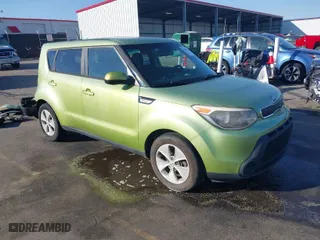 2015 Kia Soul with VIN KNDJN2A25F7807888, listed as a IAAI auction lot 41801637 with 211,511 mi miles. Bid and sale history available at carsss.com. Image 1.