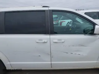 2018 Dodge Grand Caravan SXT with VIN 2C4RDGCG1JR299843, listed as a IAAI auction lot 41510261 with 224,777 mi miles. Bid and sale history available at carsss.com. Image 13.