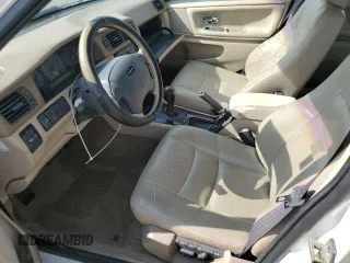 2000 Volvo S70 z VIN YV1LS61J2Y2667079, wystawiony jako Copart lot #69458774 z przebiegiem Nie podano mil oraz Szkody całkowita. Historia ofert i sprzedaży dostępna na DreamBid. Obrazek 7.