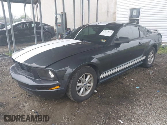 2007 Ford Mustang Deluxe with VIN 1ZVFT80N175365857, listed as a IAAI auction lot 42512673 with 136,145 mi miles and . Bid and sale history available at DreamBid. Image 2.