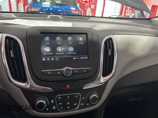 2020 Chevrolet Equinox LT z VIN 2GNAXJEV6L6231174, wystawiony jako IAAI lot #42295241 z przebiegiem 40 489 mil mil oraz . Historia ofert i sprzedaży dostępna na DreamBid. Obrazek 1.