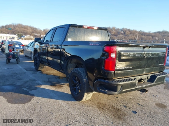 2019 Chevrolet Silverado 1500 Custom Trail Boss with VIN 3GCPYCEH7KG121386, listed as a IAAI auction lot 41357405 with 100,355 mi miles. Bid and sale history available at carsss.com. Image 3.