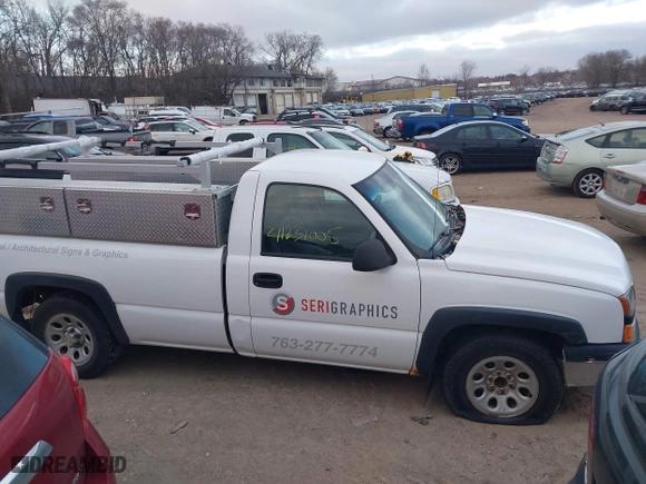 2006 Chevrolet Silverado 1500 Work Truck with VIN 3GCEC14X66G266296, listed as a IAAI auction lot 41231005 with 232,512 mi miles. Bid and sale history available at carsss.com. Image 13.