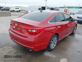 2017 Hyundai Sonata Sport z VIN 5NPE34AF2HH522599, wystawiony jako IAAI lot #41445340 z przebiegiem Nie podano mil oraz . Historia ofert i sprzedaży dostępna na DreamBid. Obrazek 4.