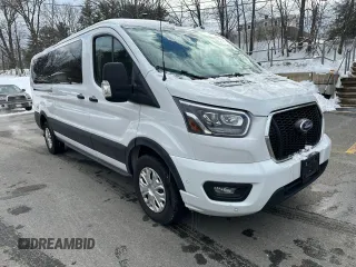 2023 Ford Transit Passenger XL with VIN 1FBAX2YG2PKB56430, listed as a Copart auction lot 44988825 with 22,570 mi miles and Non Repairable. Bid and sale history available at carsss.com. Image 4.
