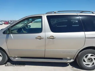 2001 Toyota Sienna LE with VIN 4T3ZF13C21U319690, listed as a IAAI auction lot 41729102 with 178,181 mi miles. Bid and sale history available at carsss.com. Image 15.