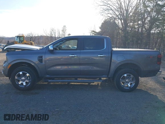 2024 Ford Ranger Lariat with VIN 1FTER4KH3RLE14617, listed as a IAAI auction lot 41705701 with 9,082 mi miles and . Bid and sale history available at DreamBid. Image 15.