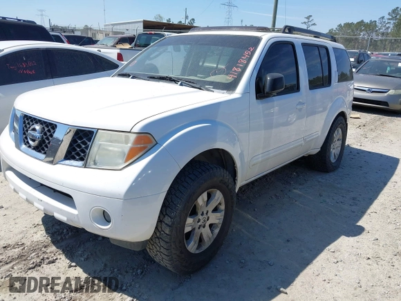 2007 Nissan Pathfinder SE z VIN 5N1AR18W07C642568, wystawiony jako IAAI lot #41818452 z przebiegiem 141 336 mil mil oraz . Historia ofert i sprzedaży dostępna na DreamBid. Obrazek 2.