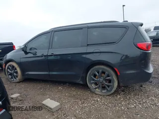 2018 Chrysler Pacifica Limited z VIN 2C4RC1GG6JR351865, wystawiony jako IAAI lot #42011065 z przebiegiem 120 407 mil mil oraz . Historia ofert i sprzedaży dostępna na DreamBid. Obrazek 14.