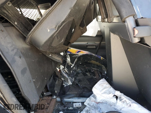 2021 Ford Police Interceptor Utility z VIN 1FM5K8AB5MGB53724, wystawiony jako Copart lot #71199844 z przebiegiem Nie podano mil oraz Szkoda całkowita • Salvage title. Historia ofert i sprzedaży dostępna na DreamBid. Obrazek 10.