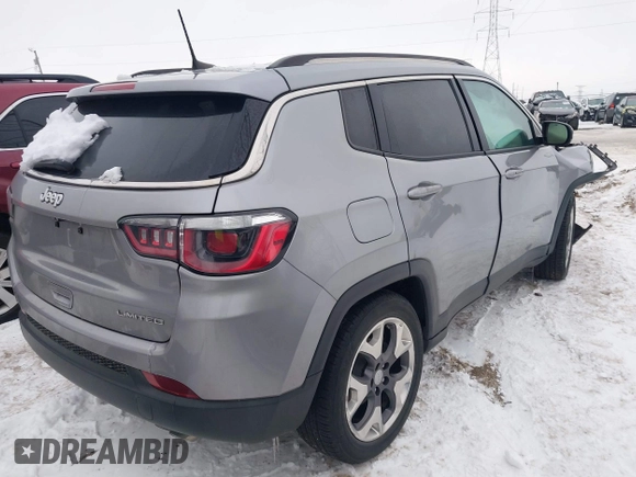 2019 Jeep Compass Limited with VIN 3C4NJCCB0KT819355, listed as a IAAI auction lot 41304561 with 69,892 mi miles. Bid and sale history available at carsss.com. Image 4.