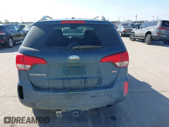 2014 Kia Sorento LX with VIN 5XYKT4A71EG462295, listed as a IAAI auction lot 41508742 with 144,234 mi miles and . Bid and sale history available at carsss.com. Image 16.