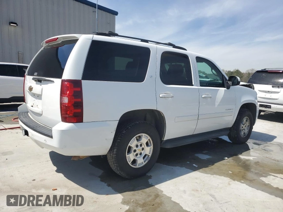 2007 Chevrolet Tahoe LS with VIN 1GNFC13J87R284146, listed as a Copart auction lot 49843285 with 252,038 mi miles and Salvage title. Bid and sale history available at DreamBid. Image 3.