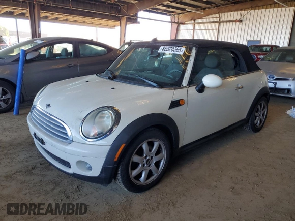 2010 MINI Convertible with VIN WMWMR3C59ATU98390, listed as a Copart auction lot 88820365 with 93,029 mi miles and Clean Title. Bid and sale history available at DreamBid. Image 1.