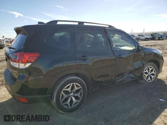 2021 Subaru Forester Premium with VIN JF2SKAJC2MH566929, listed as a Copart auction lot 48075815 with 28,600 mi miles and Salvage Title. Bid and sale history available at carsss.com. Image 3.