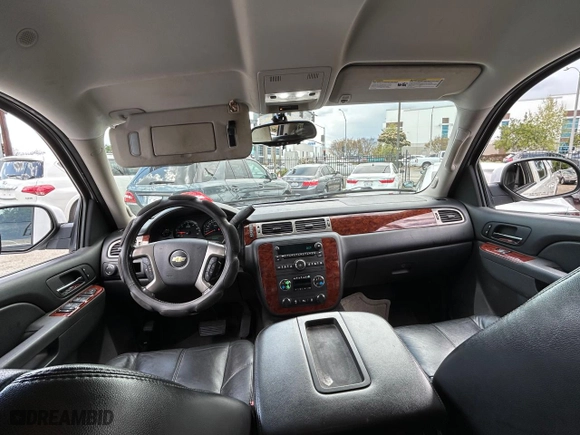 2012 Chevrolet Suburban LT with VIN 1GNSCJE09CR102323, listed as a Copart auction lot 52036785 with 200,381 mi miles and Clean Title. Bid and sale history available at carsss.com. Image 9.