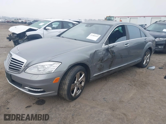 2011 Mercedes-Benz S-Class S 550 with VIN WDDNG7BB0BA382476, listed as a IAAI auction lot 41485553 with 126,082 mi miles. Bid and sale history available at carsss.com. Image 18.