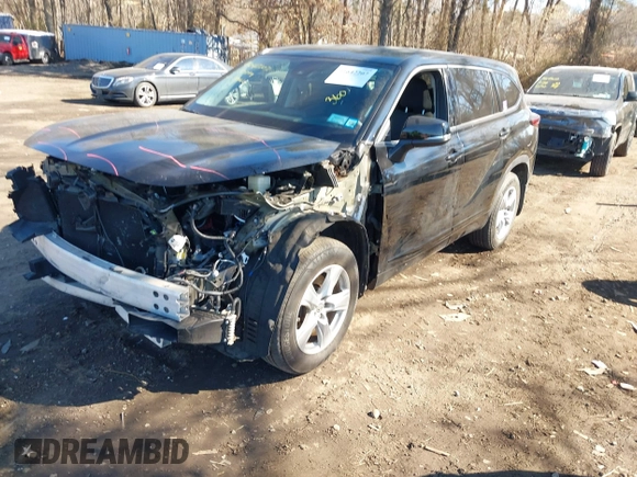 2021 Toyota Highlander L with VIN 5TDCZRBH8MS070150, listed as a IAAI auction lot 41642207 with 32,791 mi miles and . Bid and sale history available at DreamBid. Image 6.