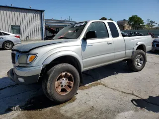 2004 Toyota Tacoma z VIN 5TEWN72N94Z456761, wystawiony jako Copart lot #52937305 z przebiegiem 135 238 mil mil oraz Szkoda całkowita • Salvage title. Historia ofert i sprzedaży dostępna na DreamBid. Obrazek 1.