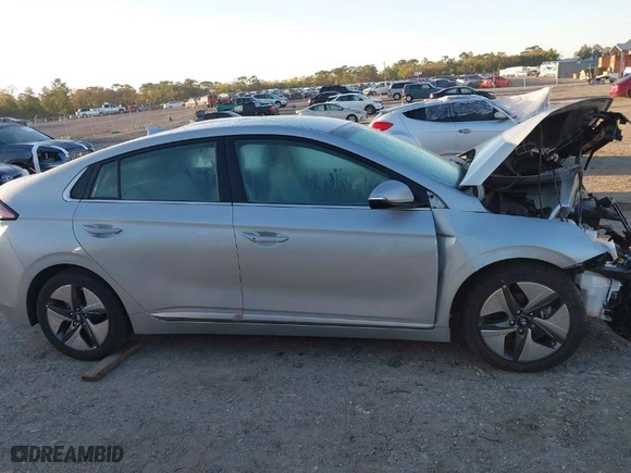 2022 Hyundai Ioniq Hybrid SEL with VIN KMHC85LC4NU281272, listed as a IAAI auction lot 41780390 with 6,159 mi miles. Bid and sale history available at carsss.com. Image 13.