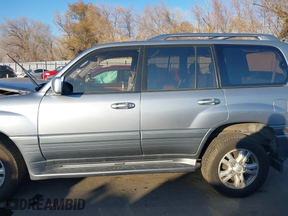 2003 Lexus LX with VIN JTJHT00W133534624, listed as a IAAI auction lot 40993924 with 161,022 mi miles. Bid and sale history available at carsss.com. Image 14.