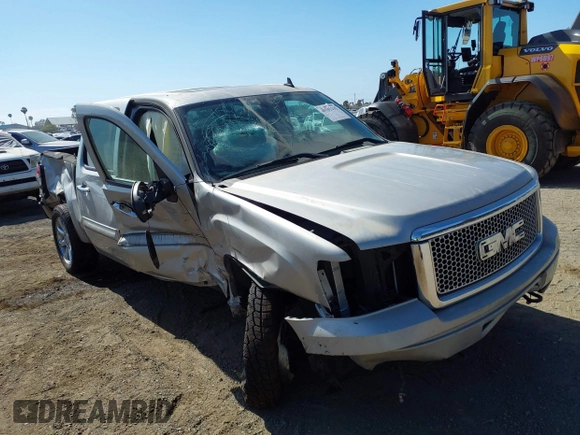 2008 GMC Sierra Denali z VIN 2GTEK638681283475, wystawiony jako IAAI lot #40102217 z przebiegiem 179 733 mil mil oraz . Historia ofert i sprzedaży dostępna na DreamBid. Obrazek 6.