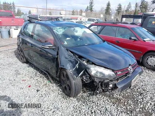 2013 Volkswagen GTI z VIN WVWEV7AJ3DW041653, wystawiony jako IAAI lot #41612237 z przebiegiem 107 832 mil mil oraz . Historia ofert i sprzedaży dostępna na DreamBid. Obrazek 1.
