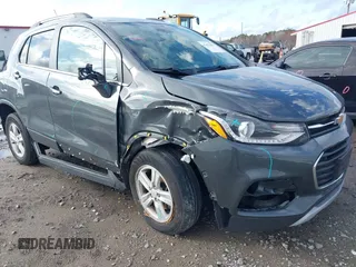 2017 Chevrolet Trax LT with VIN KL7CJPSB4HB167833, listed as a IAAI auction lot 41673007 with 81,333 mi miles. Bid and sale history available at carsss.com. Image 6.