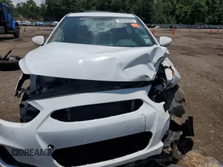 2017 Hyundai Accent SE z VIN KMHCT4AEXHU270259, wystawiony jako Copart lot #60609655 z przebiegiem 77 320 mil mil oraz Czysty tytuł • Clean title. Historia ofert i sprzedaży dostępna na DreamBid. Obrazek 5.
