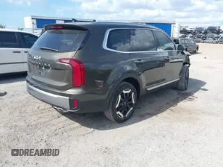 2025 Kia Telluride S with VIN 5XYP64GCXSG593593, listed as a IAAI auction lot 41943448 with 912 mi miles and . Bid and sale history available at carsss.com. Image 4.