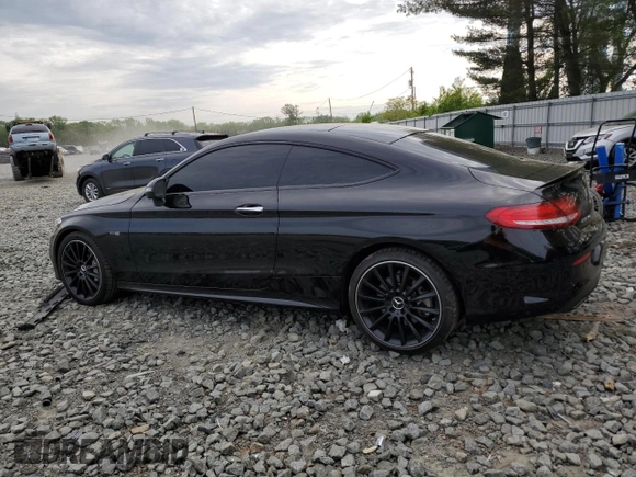 2018 Mercedes-Benz C 43 AMG z VIN WDDWJ6EB5JF672788, wystawiony jako Copart lot #55518825 z przebiegiem 61 840 mil mil oraz Szkoda całkowita • Salvage title. Historia ofert i sprzedaży dostępna na DreamBid. Obrazek 2.