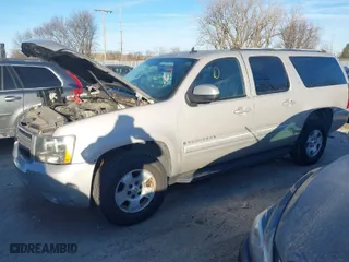 2007 Chevrolet Suburban LT with VIN 1GNFK16357J232133, listed as a IAAI auction lot 41439514 with 108,895 mi miles. Bid and sale history available at carsss.com. Image 2.