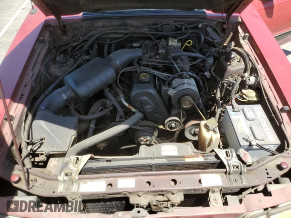 1988 Ford Mustang z VIN 1FABP40A9JF257876, wystawiony jako Copart lot #56777285 z przebiegiem 33 247 mil mil oraz Czysty tytuł • Clean title. Historia ofert i sprzedaży dostępna na DreamBid. Obrazek 11.