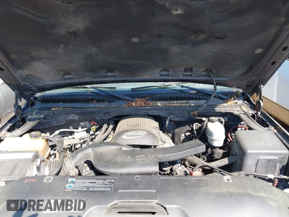 2004 Chevrolet Suburban LT with VIN 1GNFK16T84J236303, listed as a IAAI auction lot 42079367 with 274,111 mi miles and . Bid and sale history available at DreamBid. Image 9.