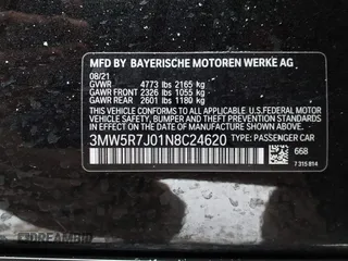 2022 BMW 3 Series 330i xDrive with VIN 3MW5R7J01N8C24620, listed as a IAAI auction lot 41269710 with 1 mi miles. Bid and sale history available at carsss.com. Image 9.