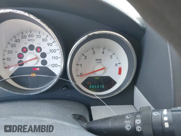 2007 Dodge Caliber SXT with VIN 1B3HB48B67D576092, listed as a IAAI auction lot 41791485 with 205,373 mi miles and . Bid and sale history available at DreamBid. Image 7.