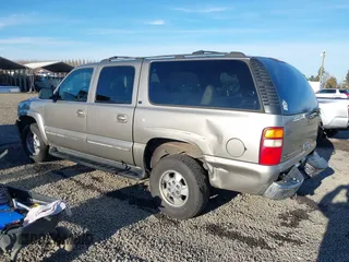 2002 Chevrolet Suburban Z71 with VIN 3GNFK16Z32G173307, listed as a IAAI auction lot 41557165 with 1 mi miles. Bid and sale history available at carsss.com. Image 3.