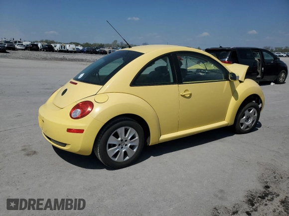 2008 Volkswagen Beetle S z VIN 3VWPW31C58M507697, wystawiony jako Copart lot #52484205 z przebiegiem 130 046 mil mil oraz Tytuł czysty. Historia ofert i sprzedaży dostępna na DreamBid. Obrazek 3.