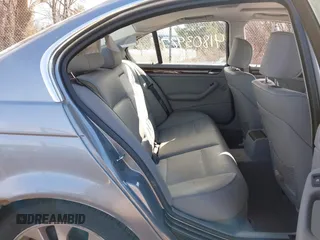 2005 BMW 3 Series 330xi with VIN WBAEW534X5PN38376, listed as a IAAI auction lot 41803927 with 173,769 mi miles and . Bid and sale history available at DreamBid. Image 8.